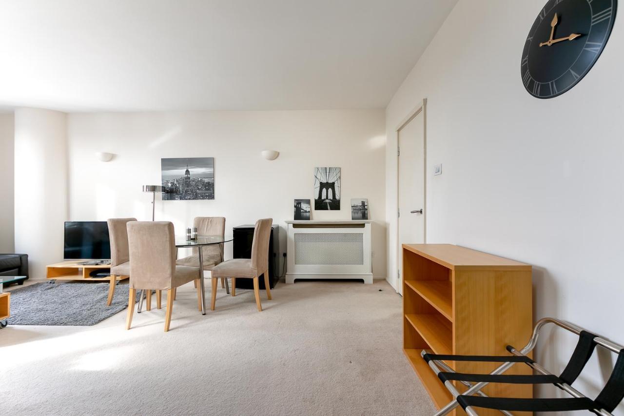 Point West Apartments Londres Exterior foto